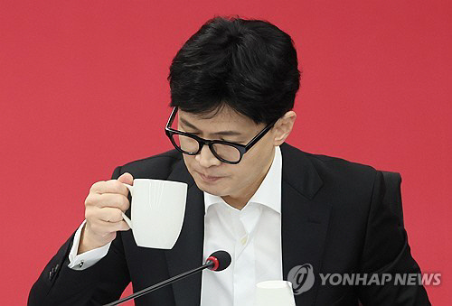 [사설] 韓, 의원 세비 중위소득 수준 제안… 총선서 국민 판단 받아보라